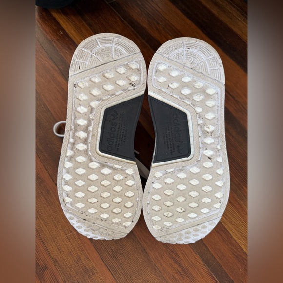 Adidas NMD R1 - Picture 4 of 5